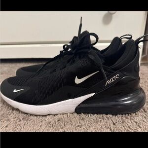 New Nike Air Max 270 Black and White Women’s Sneakers/Shoes 8.5 US